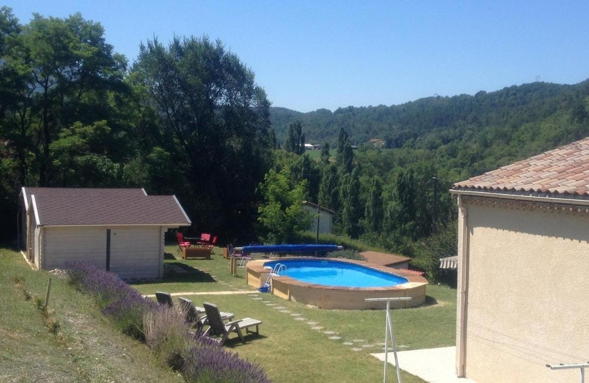 Maison De Vacances Avec Ses Petits Chalets Aouste-sur-Sye Kültér fotó